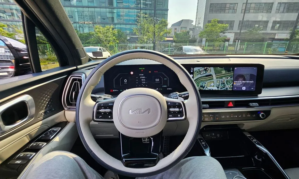 Kia Sorento — фото 6