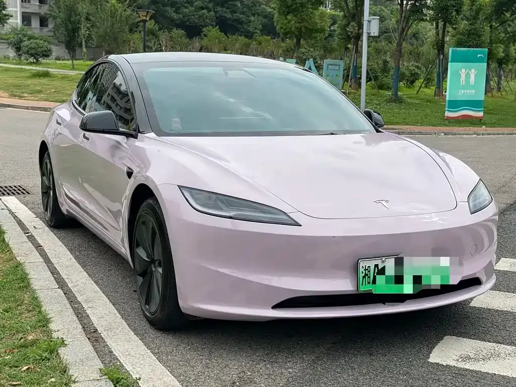 Tesla Model 3 — фото 4