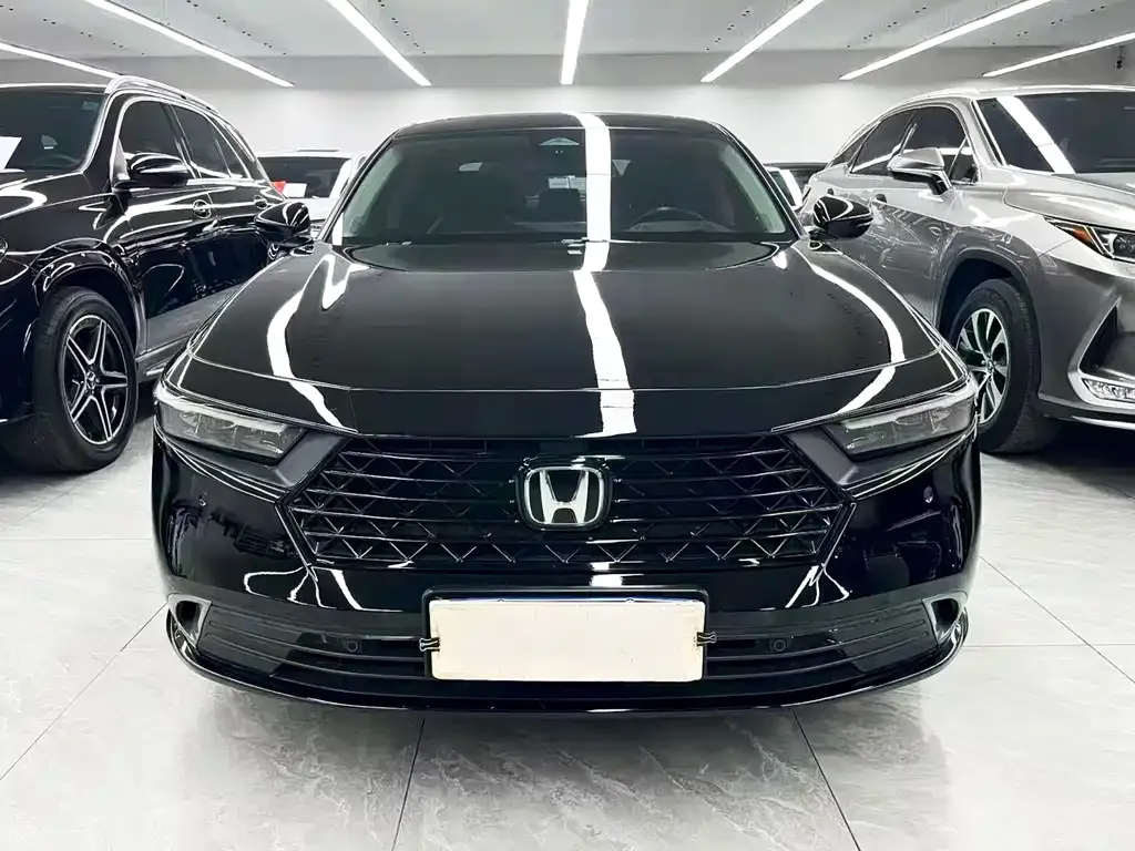 Honda Accord — фото 10