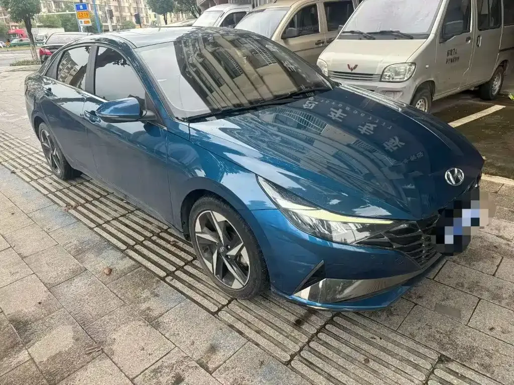 Hyundai Elantra — фото 8