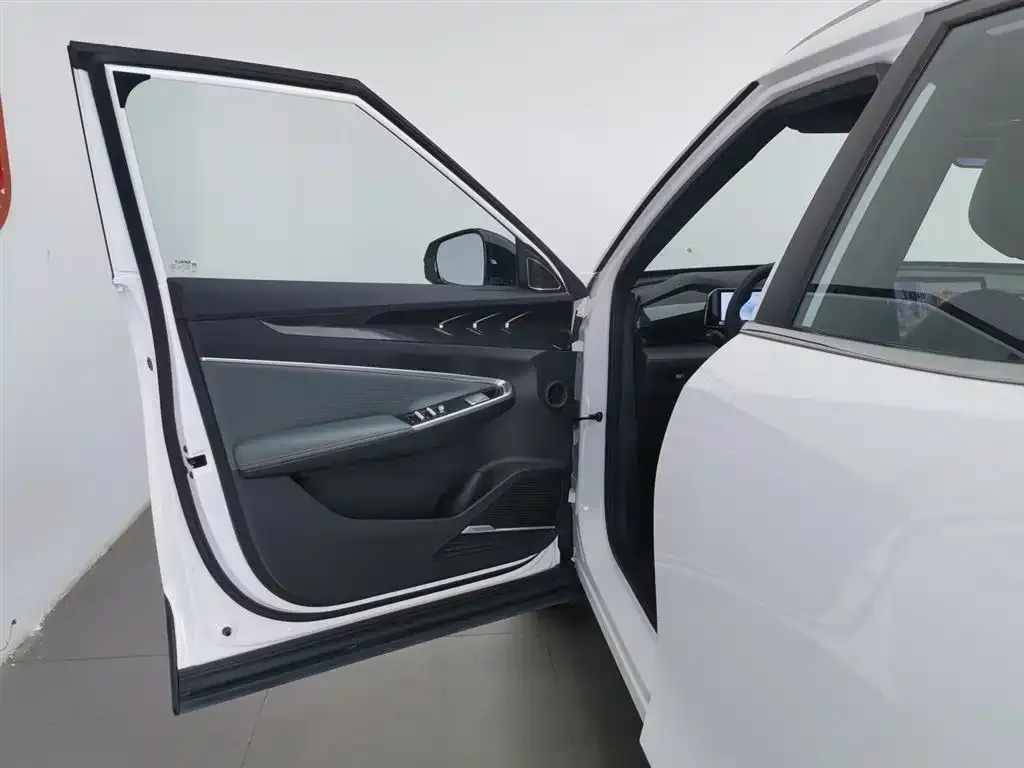 Geely Boyue 2025 из CN, фото 3