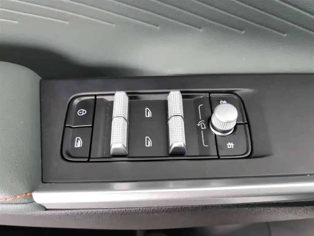 Geely Boyue 2025 из CN, фото 10