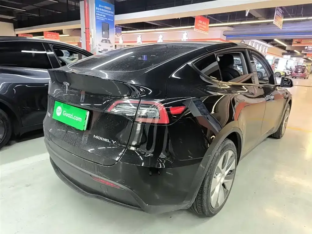 Tesla Model Y — фото 2