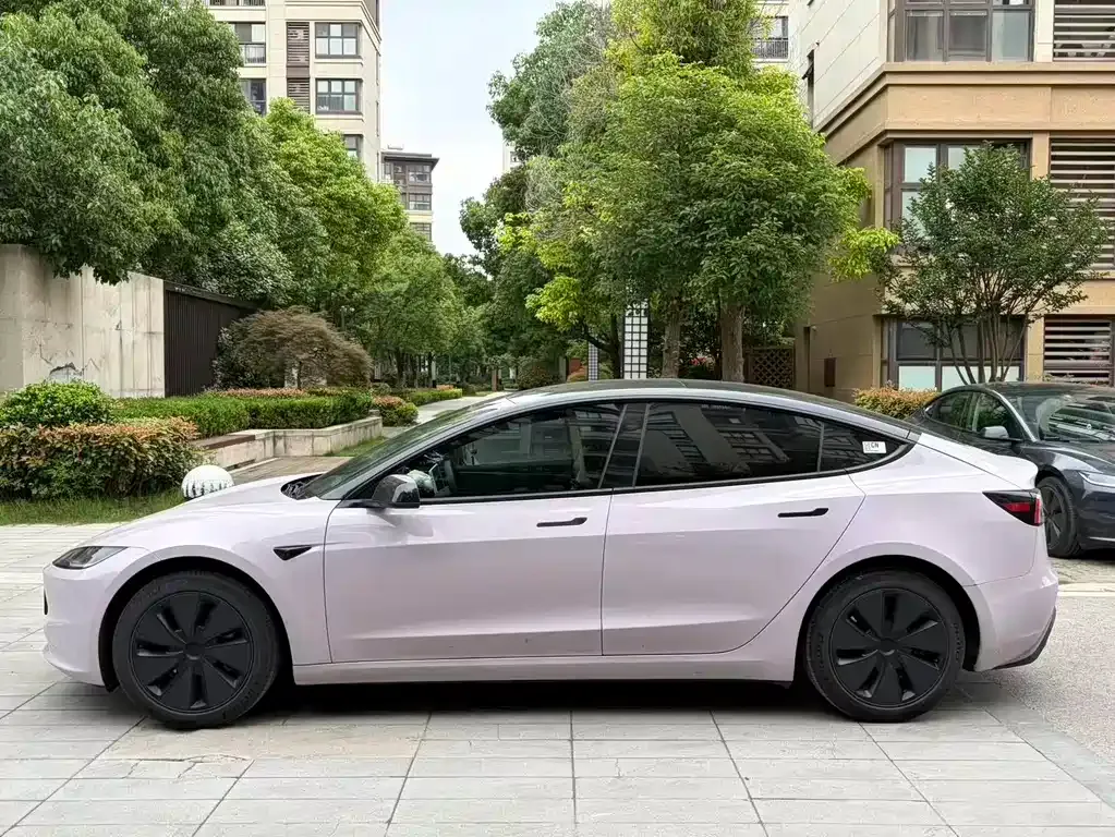 Tesla Model 3 — фото 5