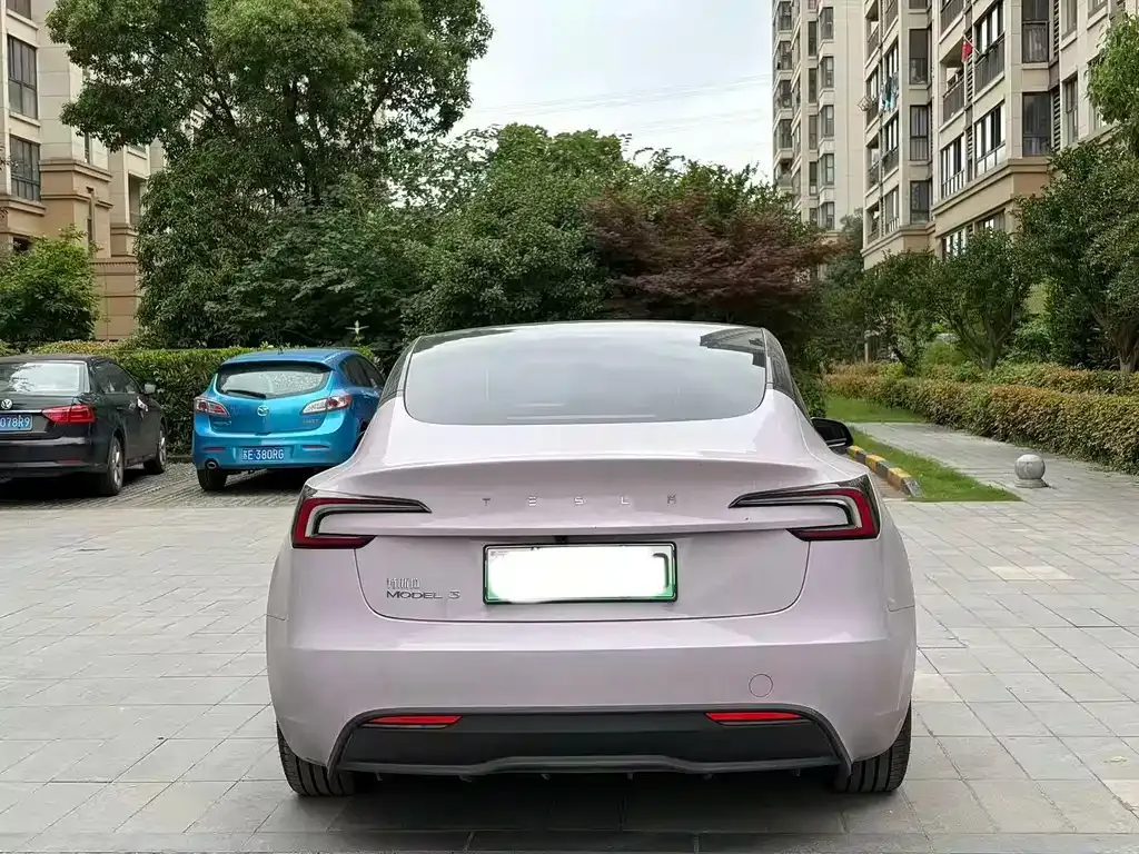 Tesla Model 3 — фото 7