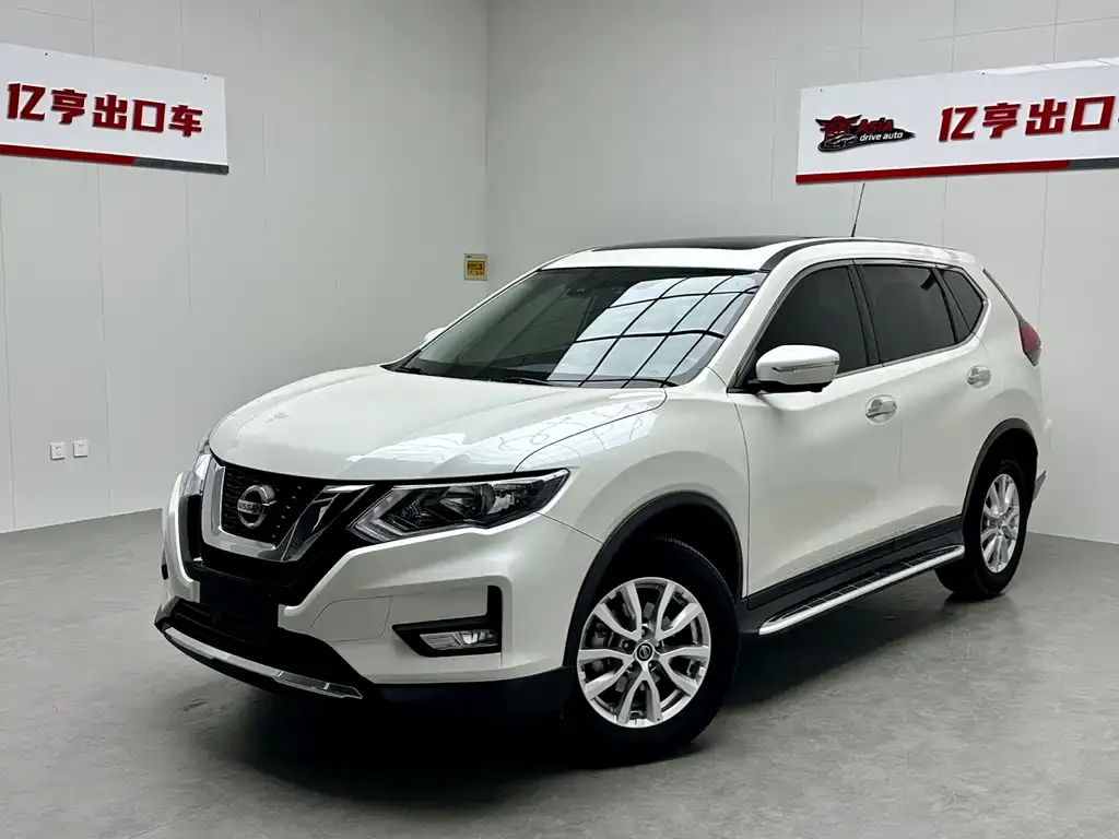 Nissan X-Trail — фото 1