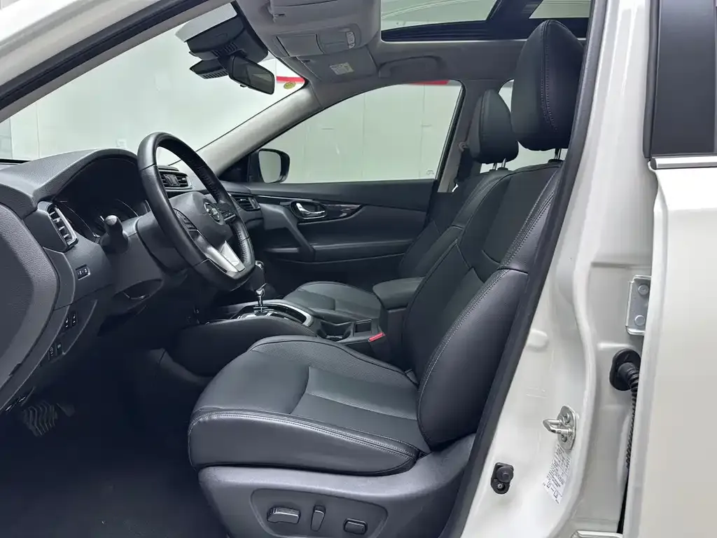 Nissan X-Trail — фото 10