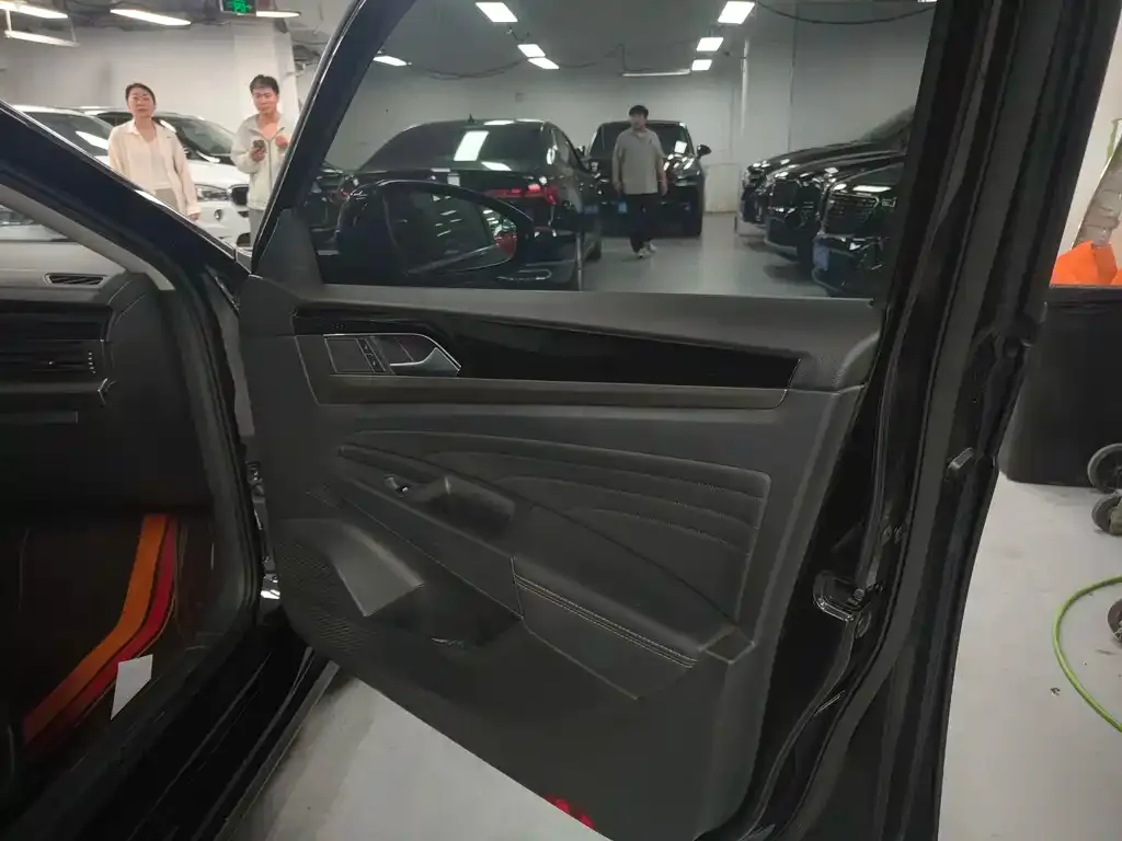 Volkswagen Passat 2021 из CN, фото 9