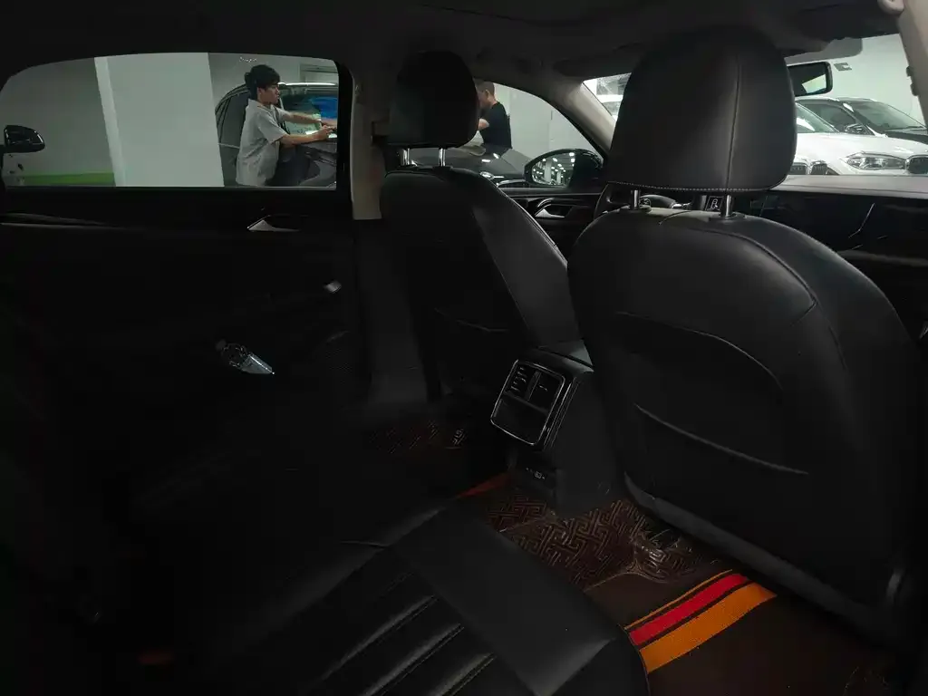 Volkswagen Passat 2021 из CN, фото 4
