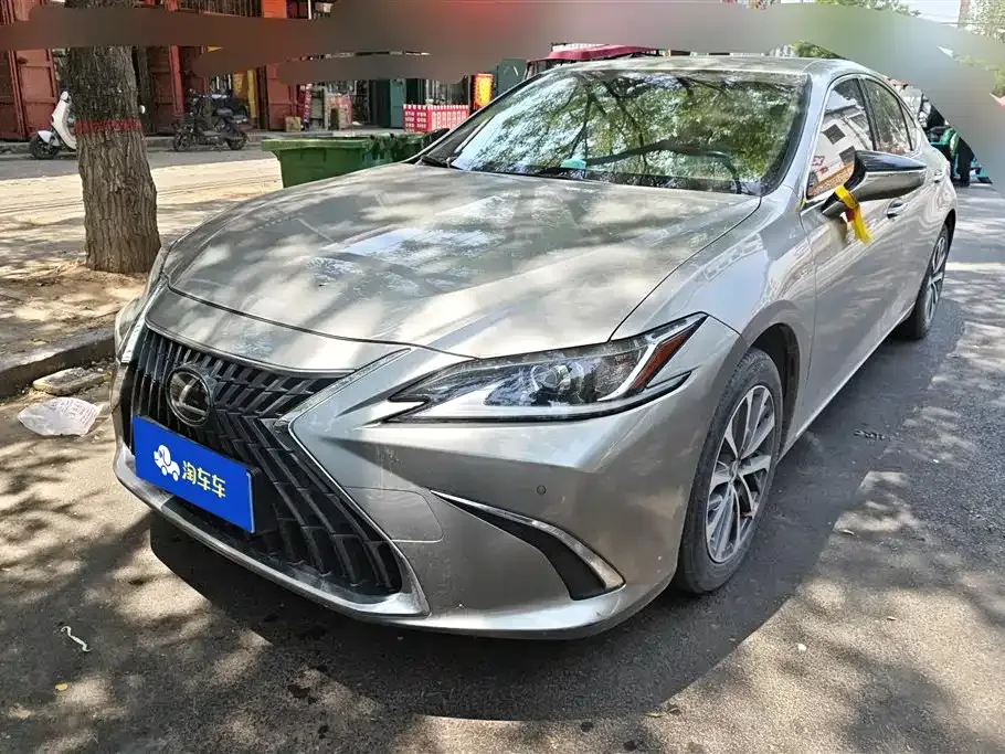 Lexus ES — фото 1