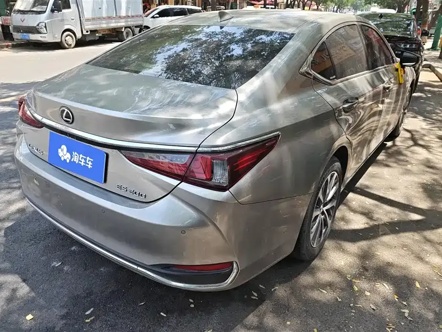 Lexus ES — фото 2