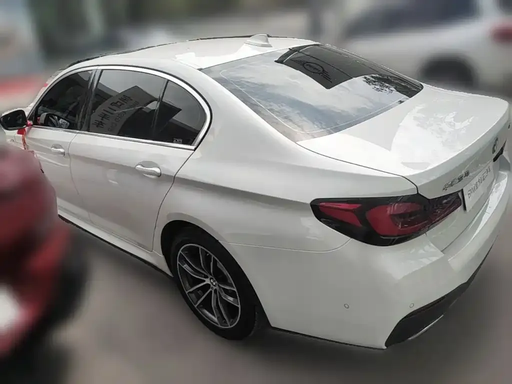 BMW 5 Series — фото 6