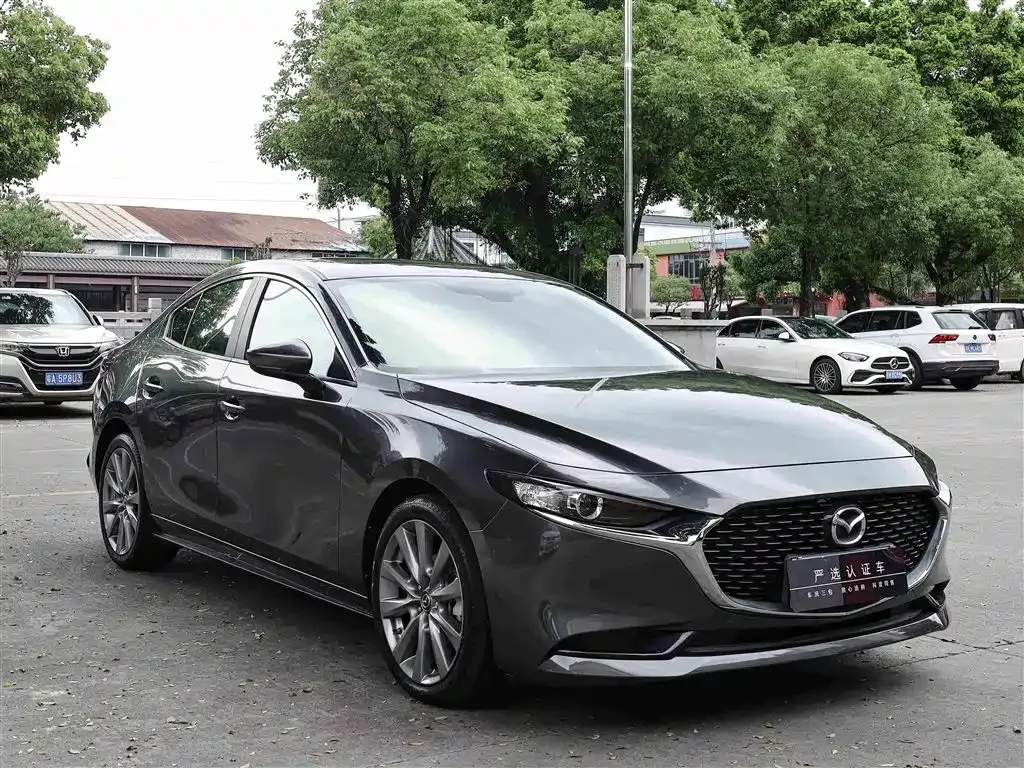 Mazda 3 Axela — фото 10