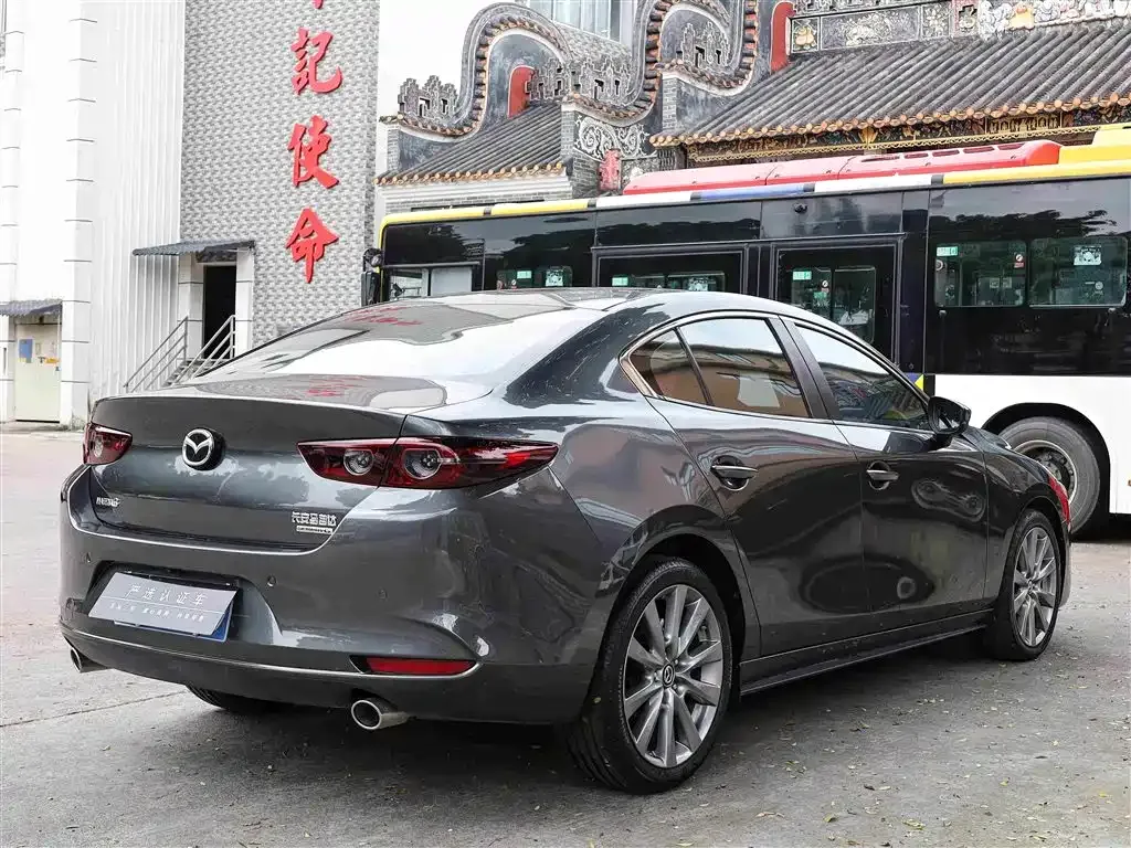 Mazda 3 Axela — фото 7