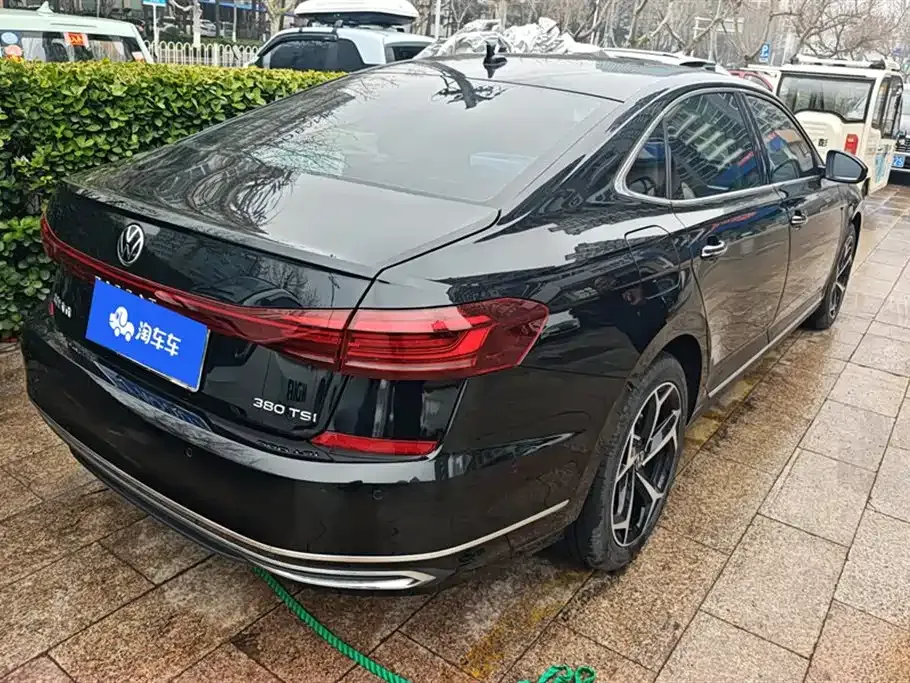 Volkswagen Passat — фото 5