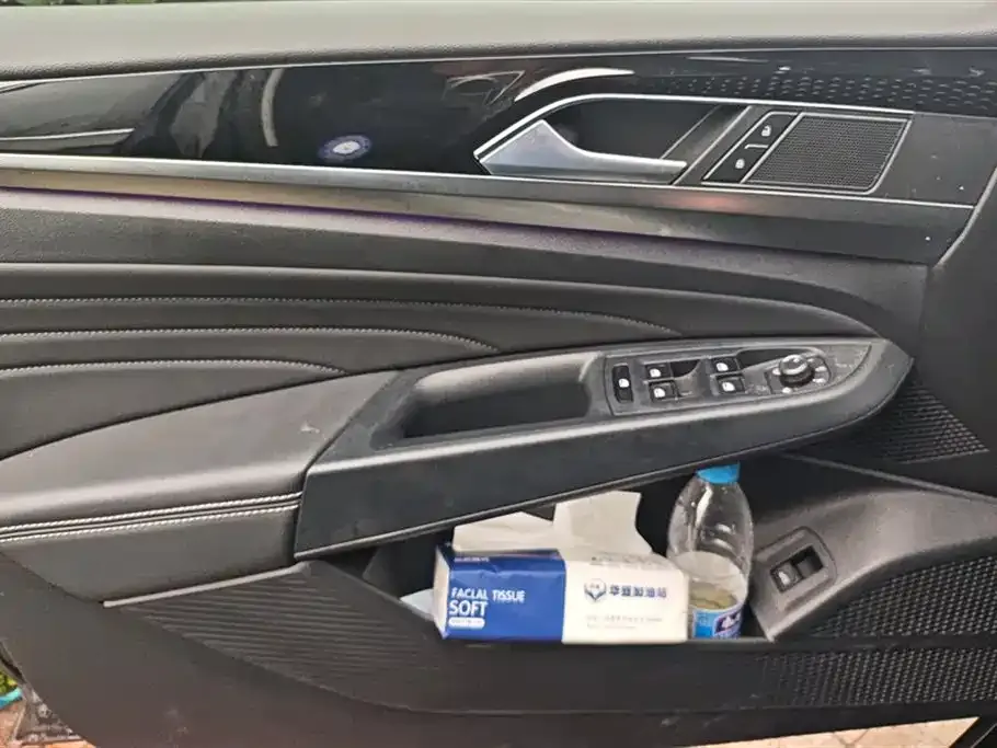 Volkswagen Passat — фото 10