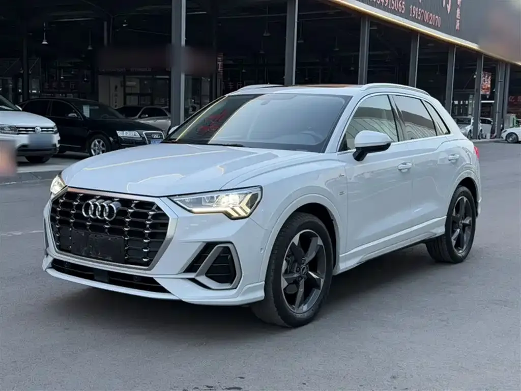 Audi Q3 — фото 7