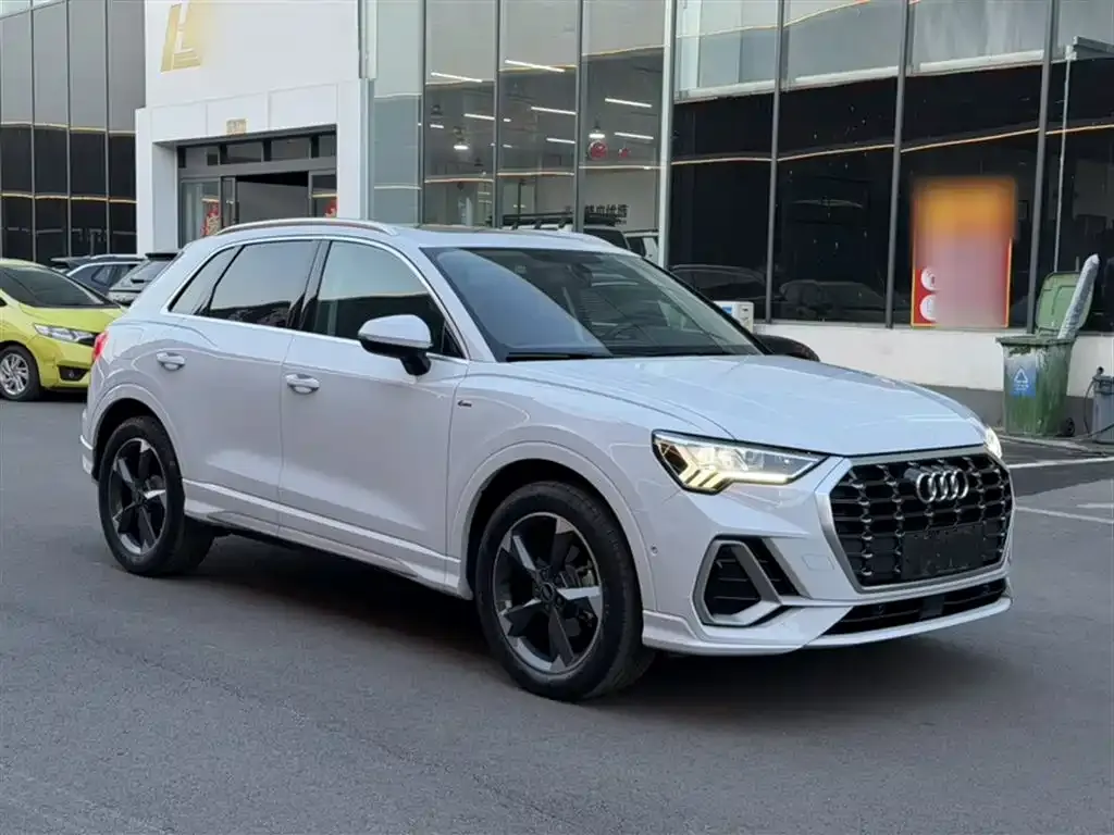 Audi Q3 — фото 6