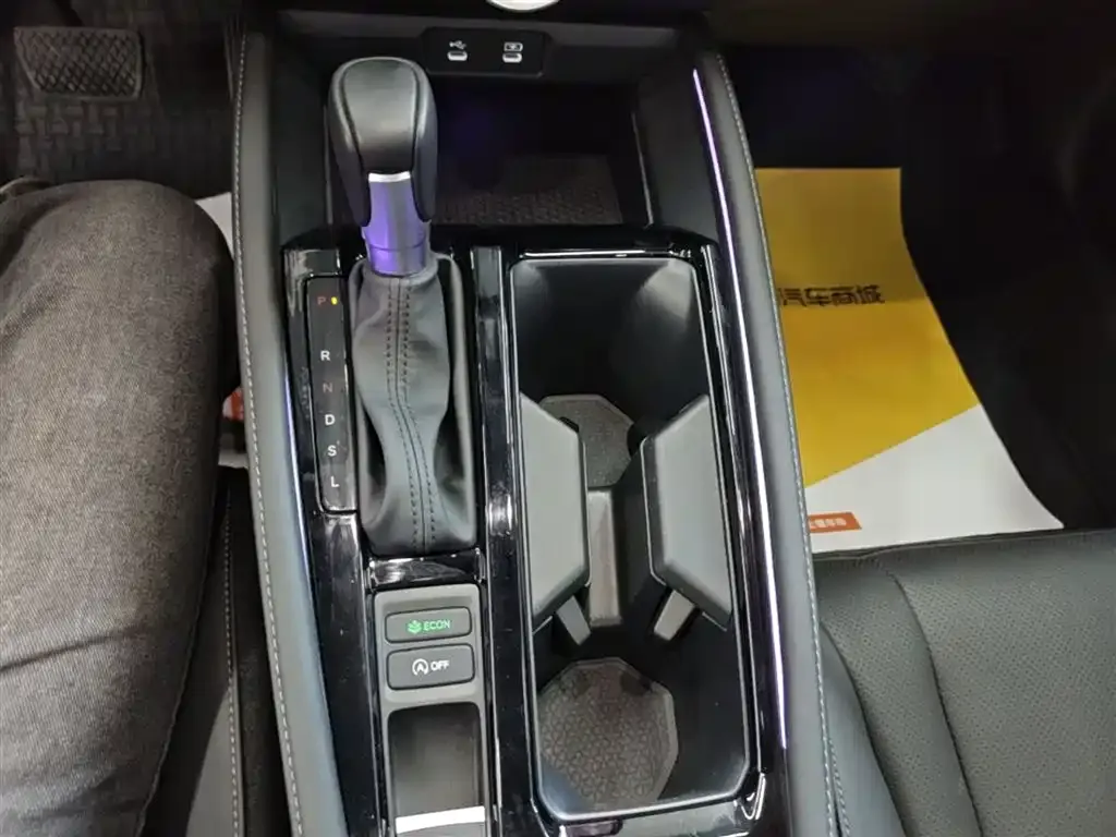 Honda Accord — фото 9