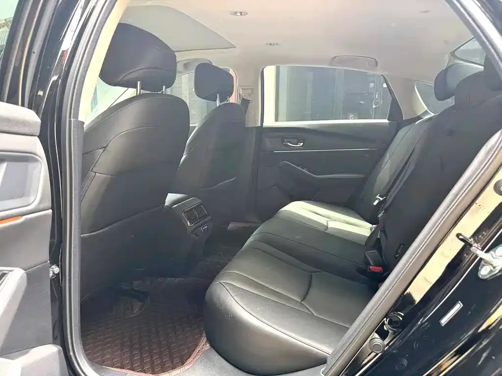 Honda Accord — фото 4