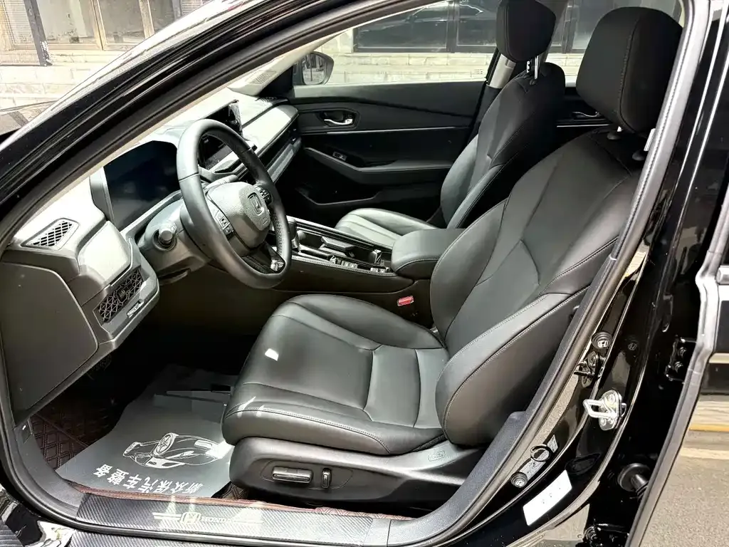 Honda Accord — фото 9