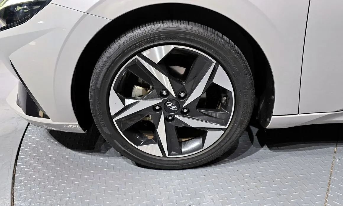 Hyundai AVANTE — фото 7