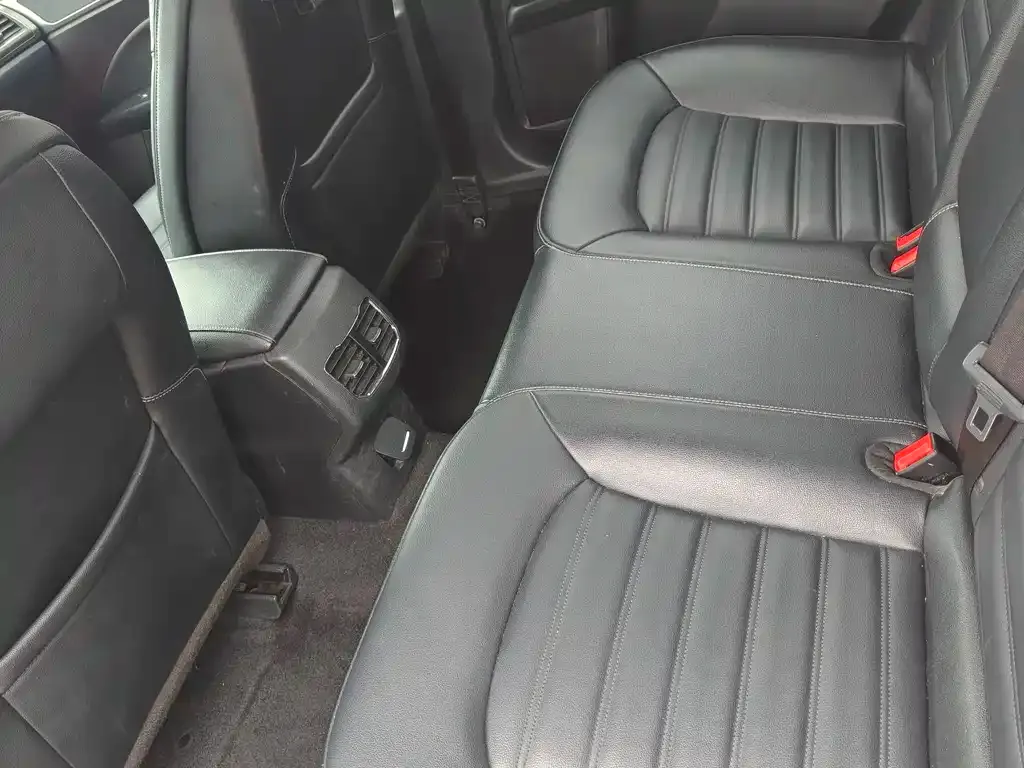 Ford Mondeo 2021 из CN, фото 2