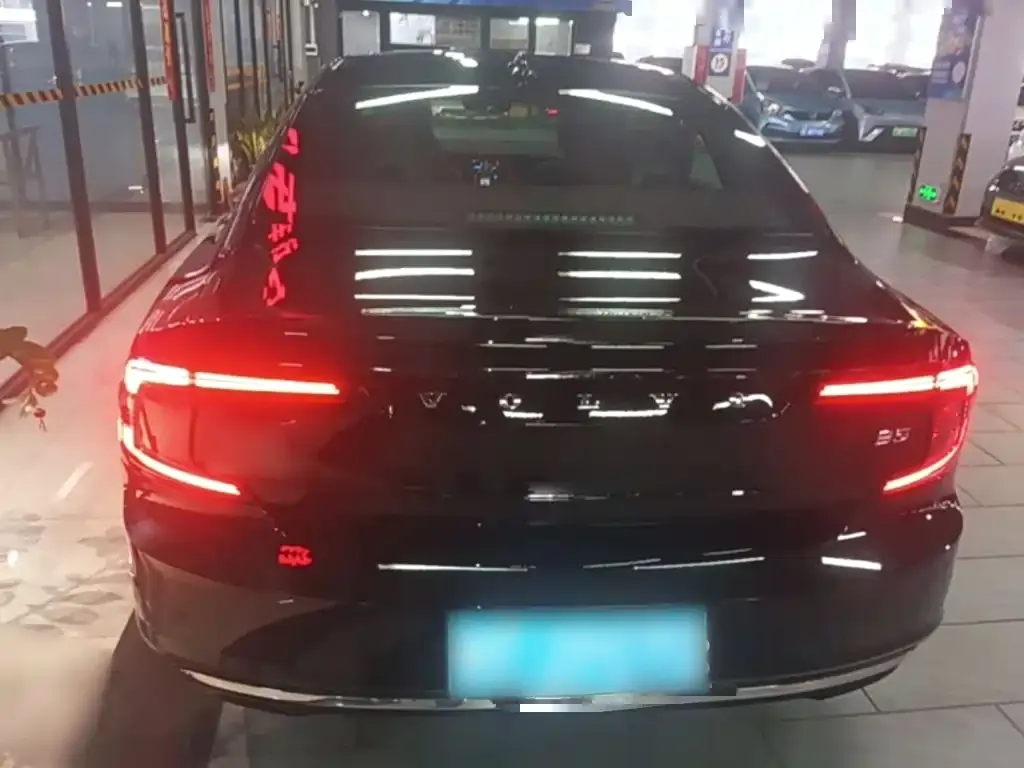 Volvo S90 — фото 10