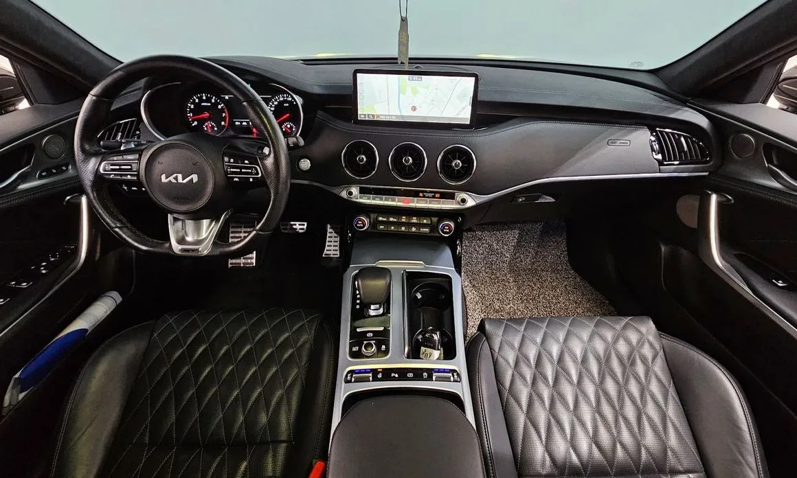 Kia Stinger 2023 из KR, фото 4