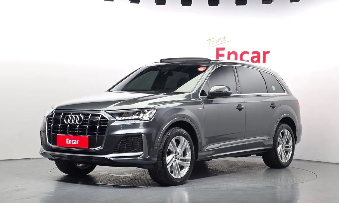 Audi Q7 — фото 1