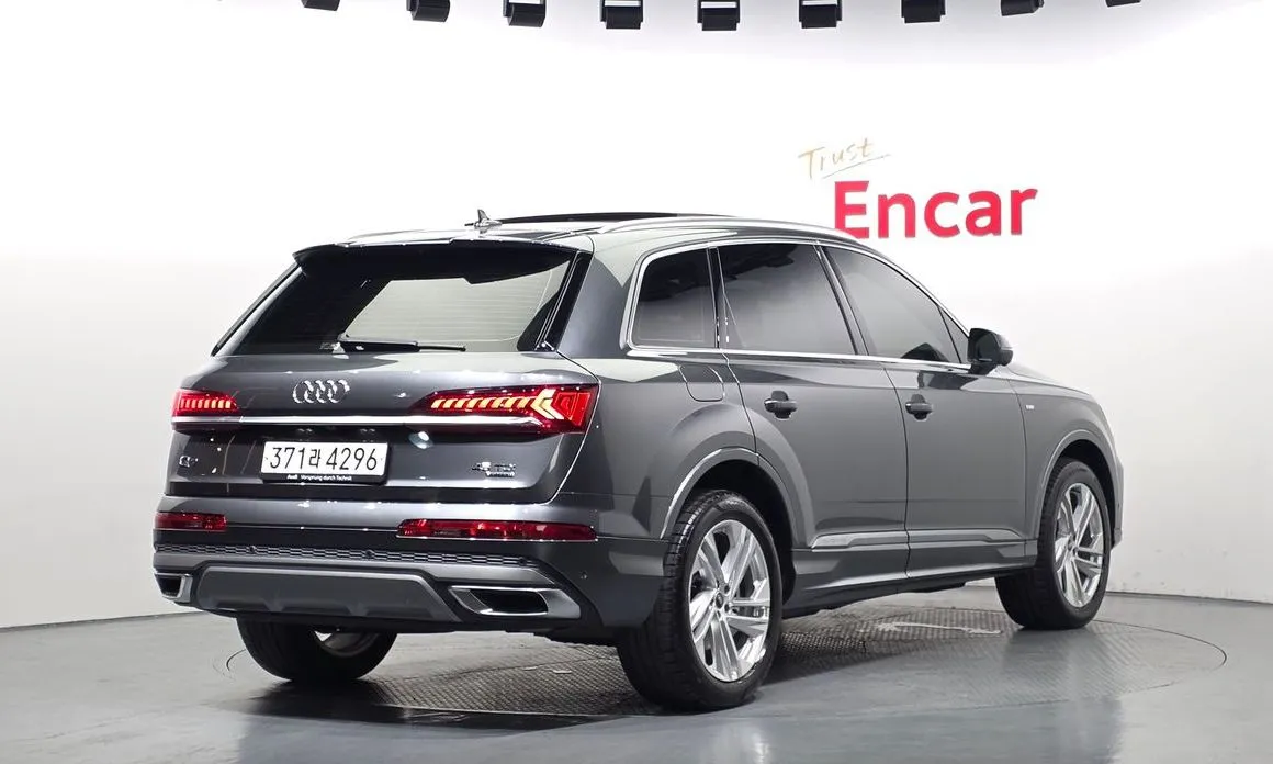 Audi Q7 — фото 2