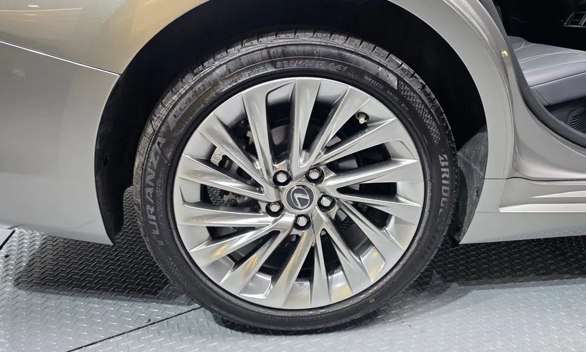 Lexus ES 2026 из KR, фото 8