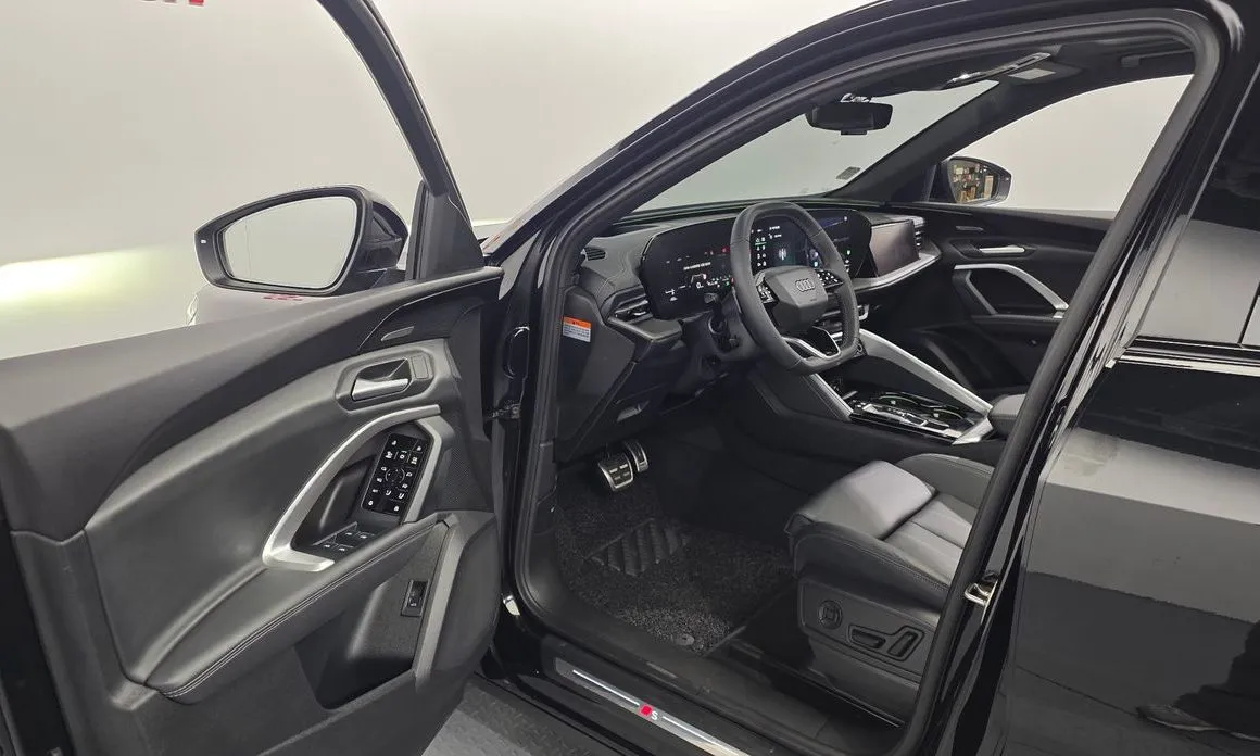 Audi Q5 2025 из KR, фото 6