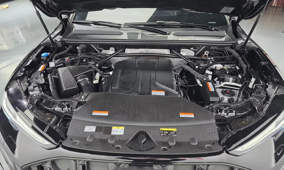 Audi Q5 2025 из KR, фото 10