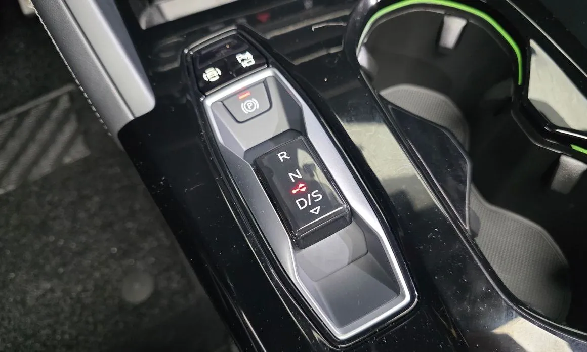 Audi Q5 2025 из KR, фото 4