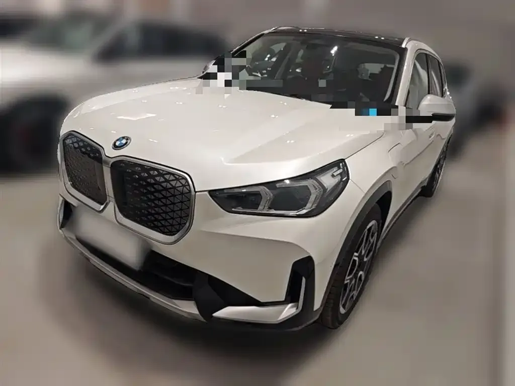 BMW iX1 2024 из CN, фото 9