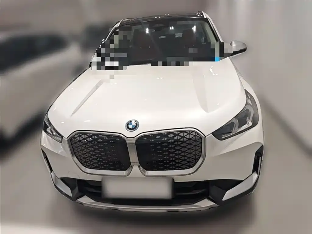 BMW iX1 2024 из CN, фото 5