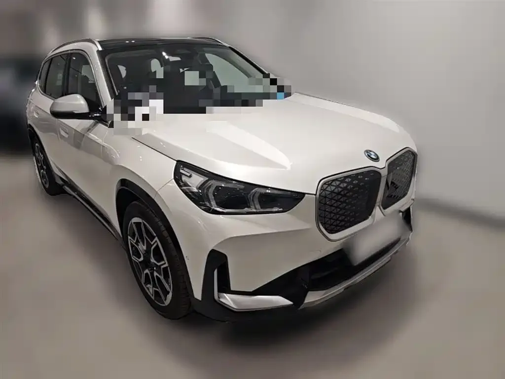 BMW iX1 2024 из CN, фото 10