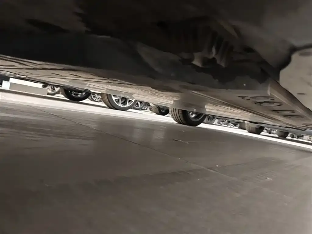 BMW iX1 2024 из CN, фото 4