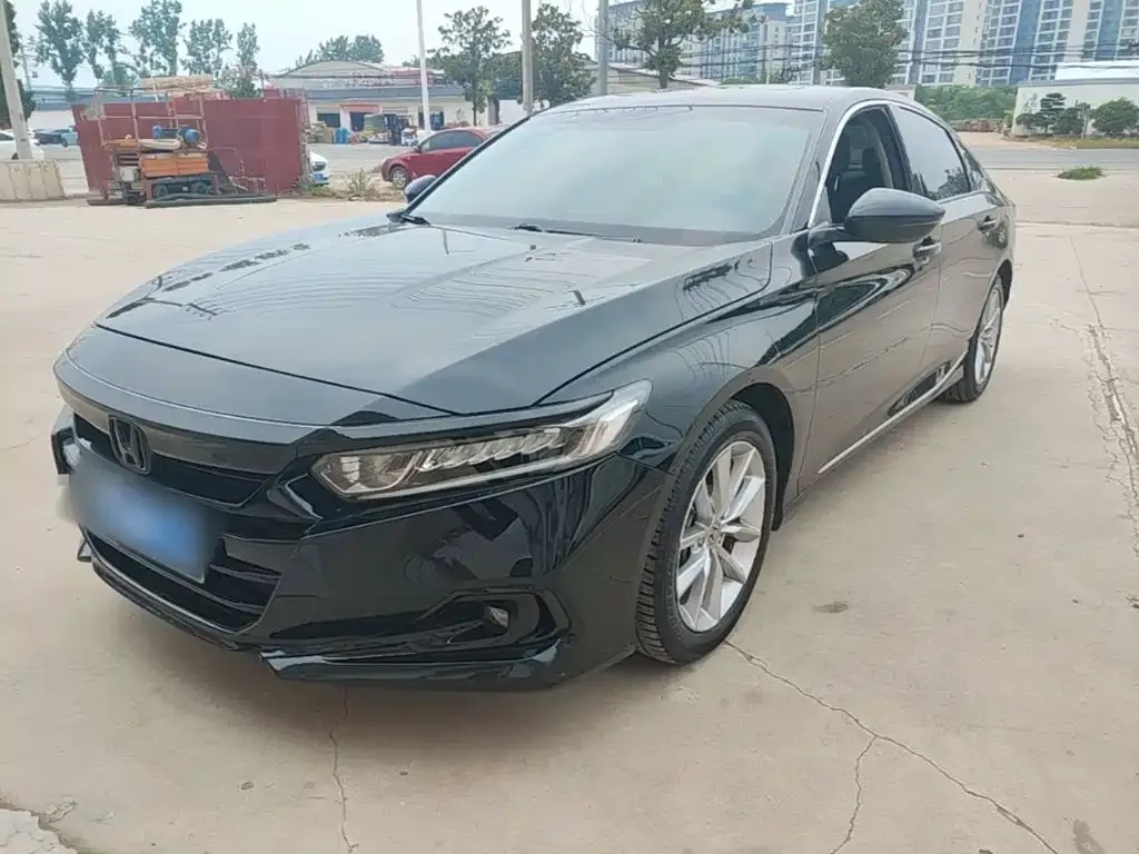 Honda Accord — фото 1