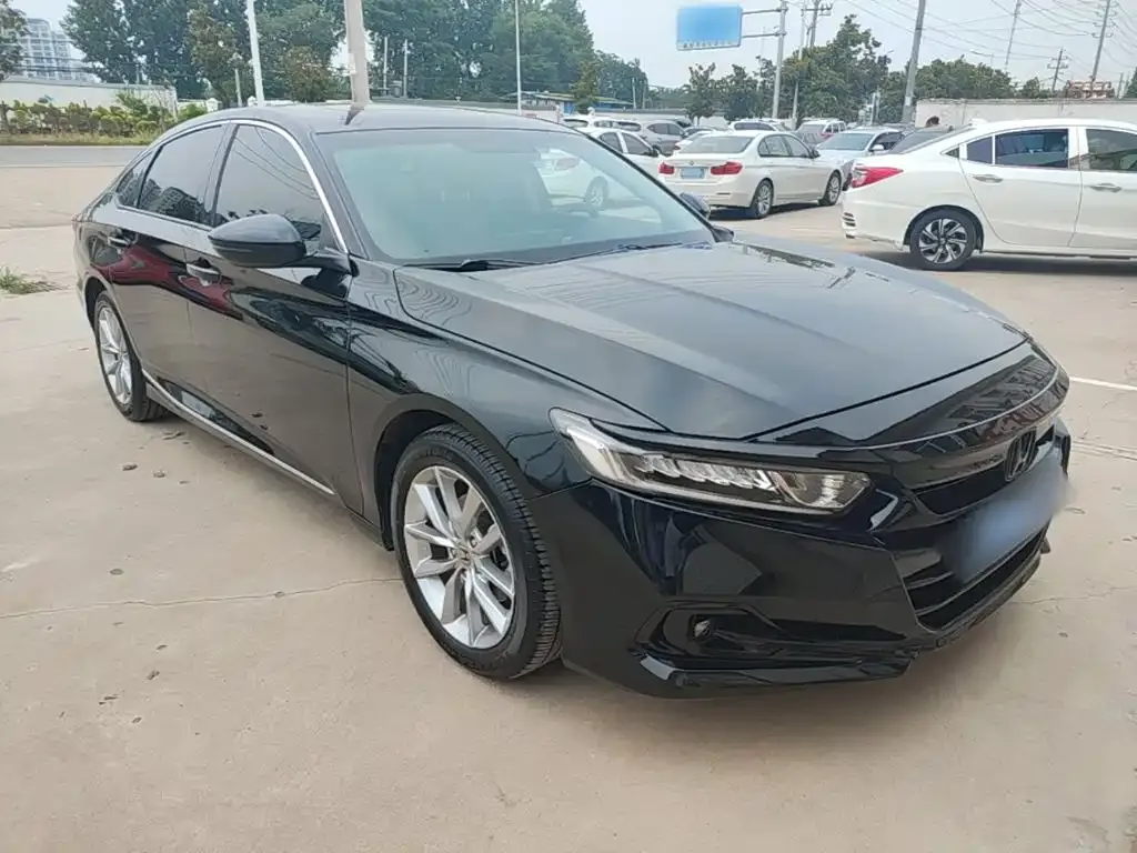 Honda Accord — фото 10
