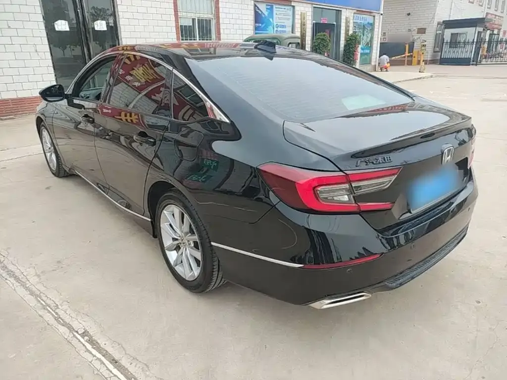 Honda Accord — фото 6