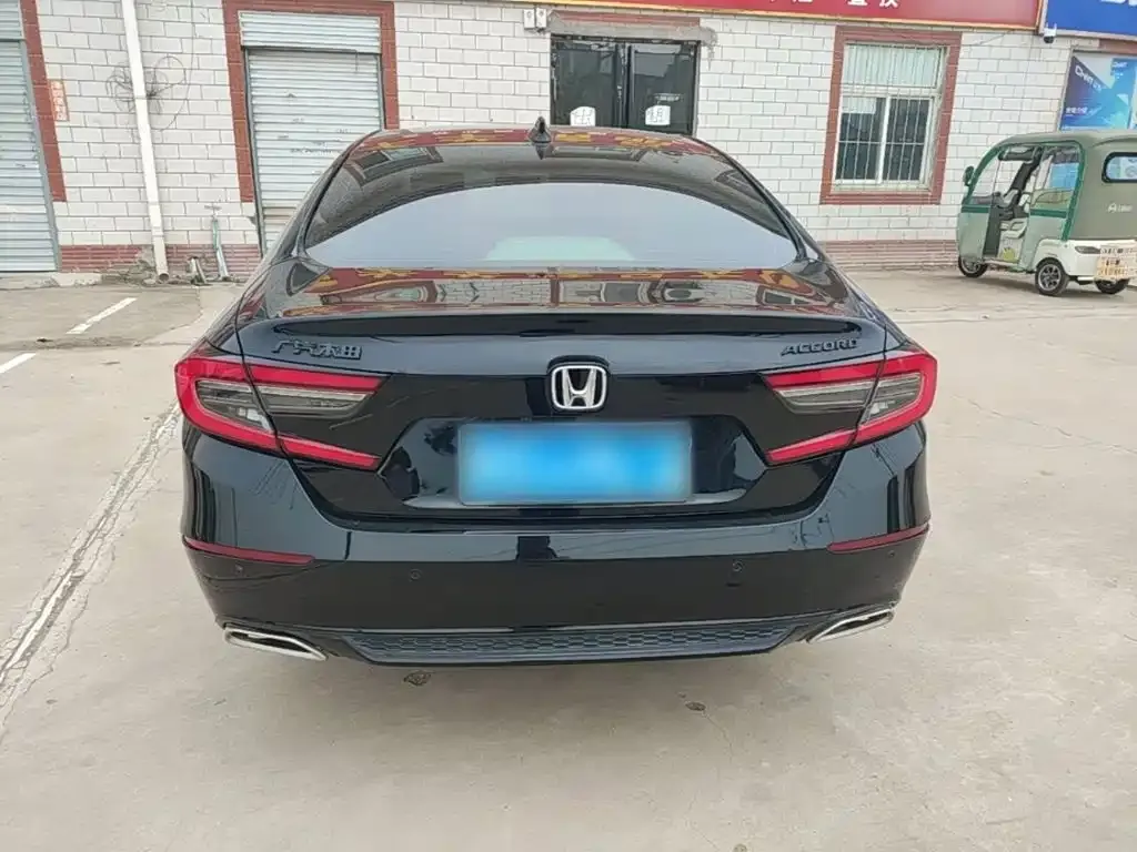 Honda Accord — фото 7