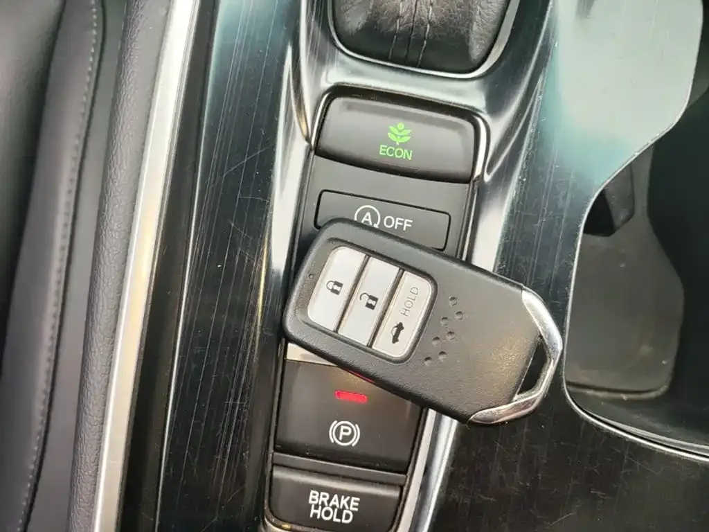 Honda Accord — фото 3