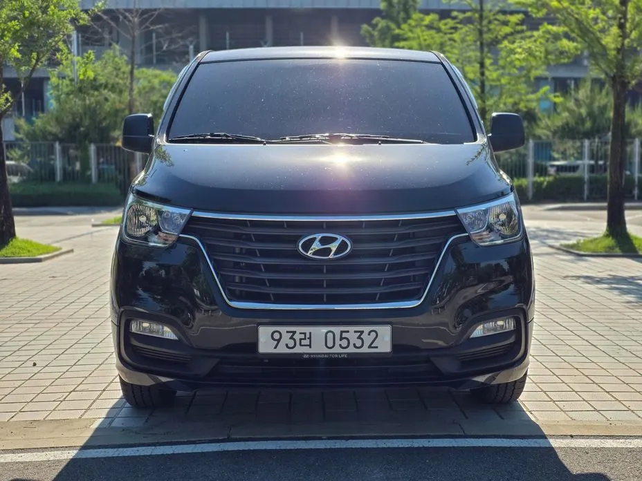 Hyundai Starex
