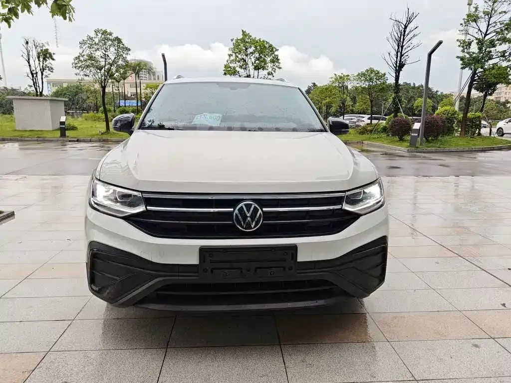 Volkswagen Tiguan L — фото 5