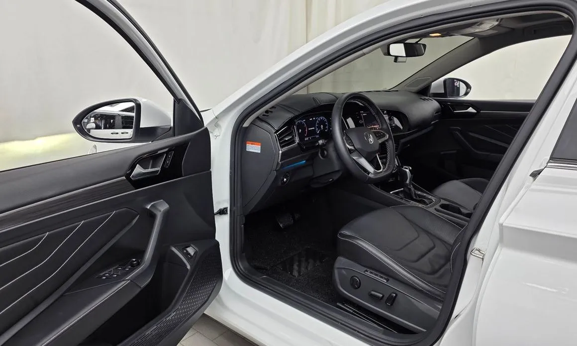 Volkswagen Jetta 2023 из KR, фото 8