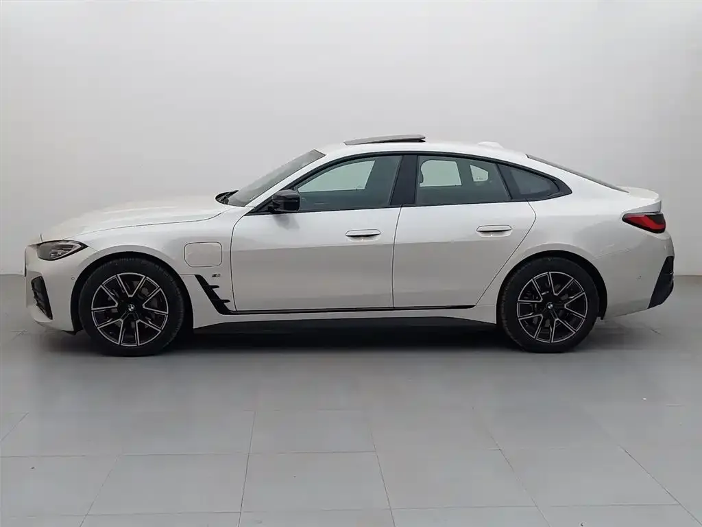 BMW i4 2025 из CN, фото 6