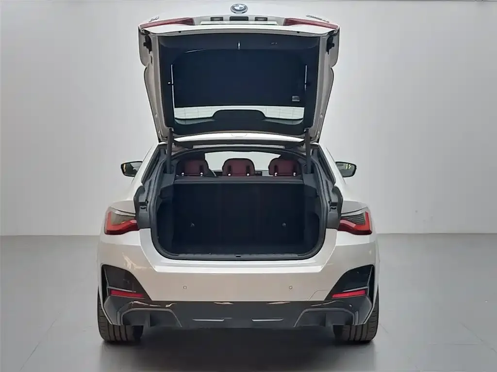 BMW i4 2025 из CN, фото 8