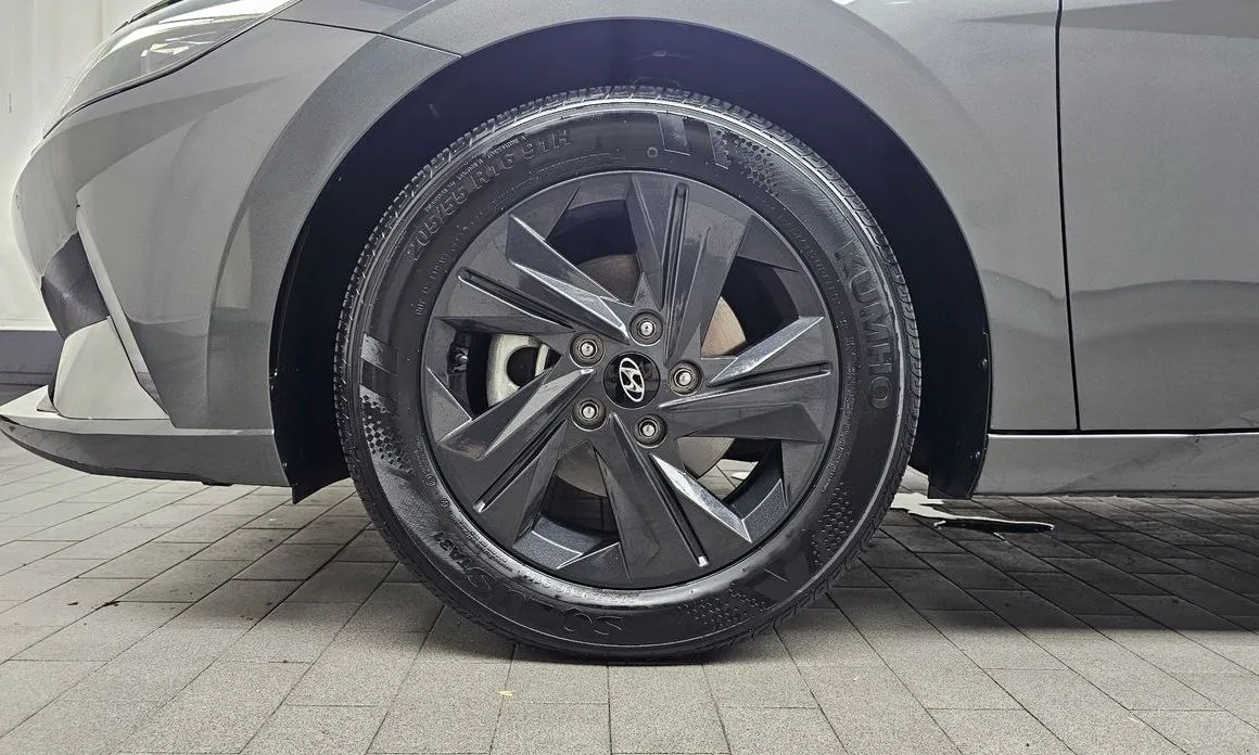 Hyundai AVANTE — фото 9